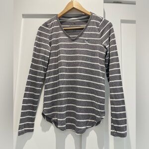 Long sleevee striped top